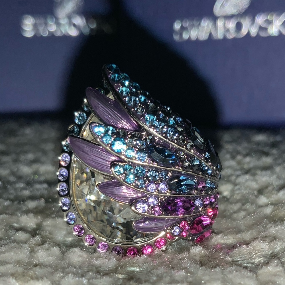 Swarovski BNIB Lds Dinner Ring